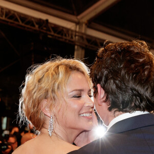 Virginie Efira et son compagnon Niels Schneider - Descente des marches du film "Sibyl" lors du 72ème Festival International du Film de Cannes. Le 24 mai 2019 © Jacovides-Moreau / Bestimage