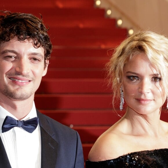 Niels Schneider et sa compagne Virginie Efira - Descente des marches du film "Sibyl" lors du 72ème Festival International du Film de Cannes. Le 24 mai 2019 © Jacovides-Moreau / Bestimage