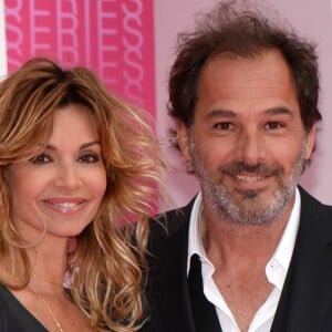 Ingrid Chauvin et son mari Thierry Peythieu durant le "Pink Carpet" des séries "Killing Eve" et "When Heroes Fly" lors du festival "Canneseries" à Cannes, le 8 avril 2018. Le Festival International de Cannes des Séries se déroule du 4 au 11 avril 2018 au Palais des Festivals.