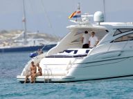 La star du Real Madrid Rafael van der Vaart et sa femme : le couple le plus sexy de Hollande étrenne ses maillots de bain aux Baléares !