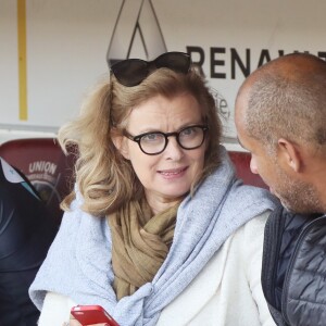 Valérie Trierweiler, en tant que journaliste en reportage pour un magazine, et son compagnon l'ancien rugbyman et présentateur TV Romain Magellan, sur place lui pour présenter et animer "Le match des Légendes" durant lequel de grands noms du football et du rugby se sont affrontés pour une mi-temps de foot et une autre de rugby au profit de l'association "Un sourire, un espoir pour la vie" au stade Chaban Delmas, à Bordeaux, France, le 27 Mai 2019. © Patrick Bernard/Bestimage