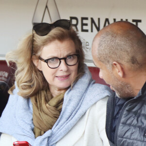 Valérie Trierweiler, en tant que journaliste en reportage pour un magazine, et son compagnon l'ancien rugbyman et présentateur TV Romain Magellan, sur place lui pour présenter et animer "Le match des Légendes" durant lequel de grands noms du football et du rugby se sont affrontés pour une mi-temps de foot et une autre de rugby au profit de l'association "Un sourire, un espoir pour la vie" au stade Chaban Delmas, à Bordeaux, France, le 27 Mai 2019. © Patrick Bernard/Bestimage