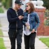 Exclusif - Kate Mara (enceinte) et son mari Jamie Bell se promènent dans les rues de Los Angeles. Le 6 mai 2019 Exclusive