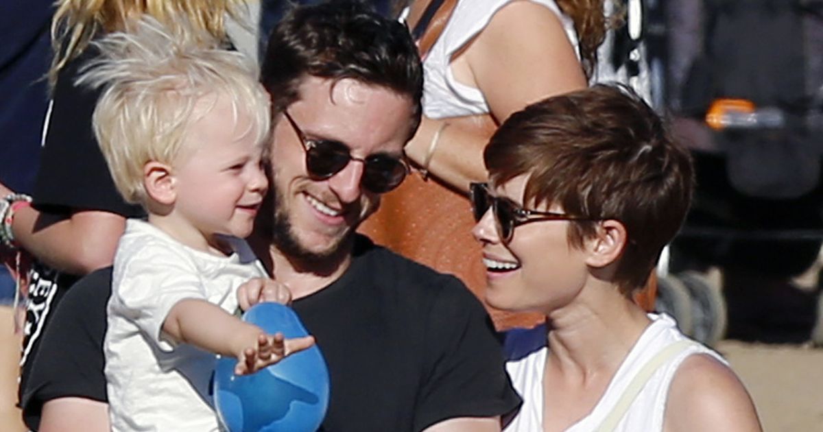 Jamie Bell emmène son fils et sa petite amie Kate Mara à la foire à Malibu, le 7 septembre 2015