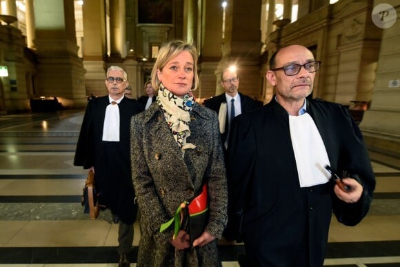 Delphine Boël s'est présentée aux plaidoiries à la Cours d'Appel du tribunal de Bruxelles dans l'affaire qui l'oppose au roi Albert II le 28 mars 2019. Elle assiste à l'audience qui l'oppose au Roi Albert II.