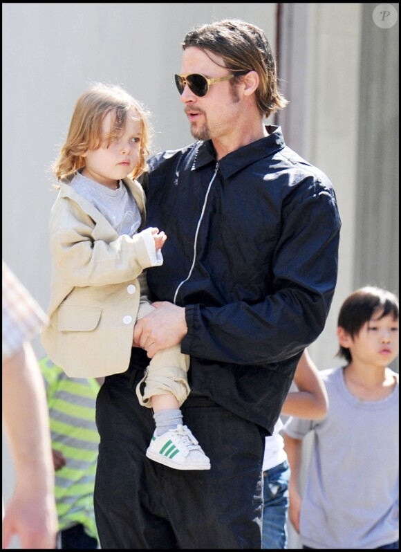 Brad Pitt et sa fille Vivienne à la Nouvelle-Orléans, en 2011.