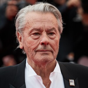 Alain Delon lors de première du film "Une Vie Cachée Life" lors du 72ème Festival International du Film de Cannes, France, le 19 mai 2019.