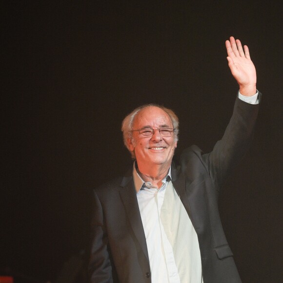 Maxime Le Forestier - Les célébrités participent au concert caritatif des Coccinelles au Casino de Paris dans le cadre de la soirée "Ose" pour lutter contre la Neurofibromatose. L'objectif de cette soirée, mettre en lumière l'association Neurofibromatoses et Recklinghausen (A.N.R.) pour faire avancer la connaissance sur la maladie. L'association compte 1 200 adhérents en France et organise chaque année des événements sportifs et culturels. A Paris le 3 novembre 2018 © Guirec Coadic/Bestimage