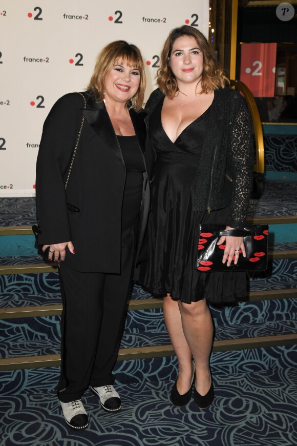 Michèle Bernier et Charlotte Gaccio lors de la 31e cérémonie des Molières 2019 aux Folies Bergère à Paris, France, le 13 mai 2019. © Coadic Guirec/Bestimage