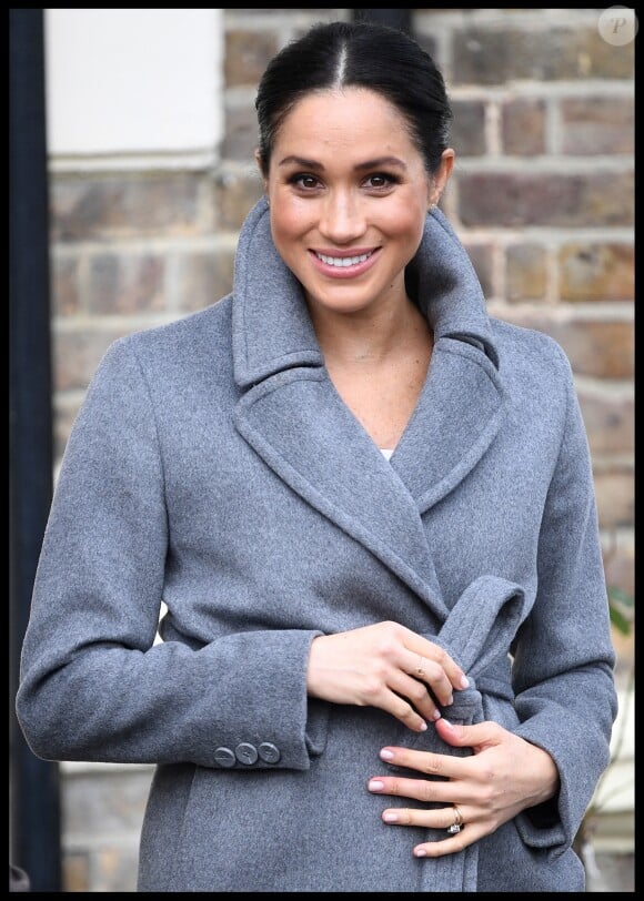 Meghan Markle, duchesse de Sussex, visite le foyer Royal Variety de "Brinsworth House", à Twickenham, Royaume Uni, le 18 décembre 2018.