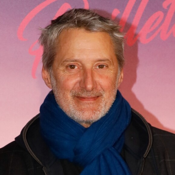 Antoine de Caunes - Avant-première du film "Les crevettes pailletées" au Grand Rex à Paris le 16 avril 2019. © CVS/Bestimage