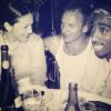 Madonna, Sting et son ex-compagnon le rappeur Tupac lors d'un dîner organisé par Vogue à New York en 1994. Une archive postée par la chanteuse sur son compte Instagram en 2014.