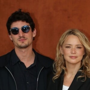 Virginie Efira et son compagnon Niel Schneider - Célébrités dans le village des internationaux de France de tennis de Roland Garros à Paris, France, le 7 juin 2019. ©Jacovides-Moreau