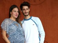 Pierre Niney et Natasha Andrews, enceinte : futurs parents farceurs à Roland