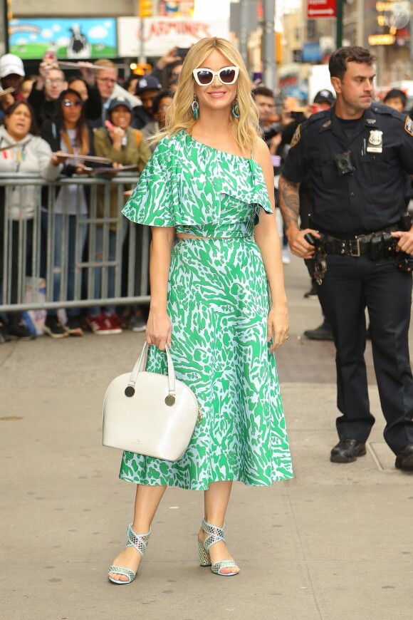 Katy Perry à la sortie de l'émission Good Morning America à New York. Katy porte un sac de sa propre marque! Lle 8 mai 2019.