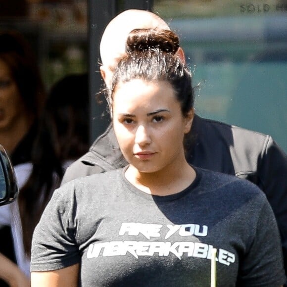 Exclusif - Demi Lovato est allée acheter une boisson à emporter à la sortie de son cours de gym à Los Angeles, le 26 mars 2019.
