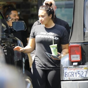 Exclusif - Demi Lovato est allée acheter une boisson à emporter à la sortie de son cours de gym à Los Angeles, le 26 mars 2019.