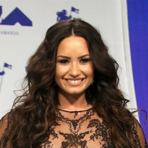 Demi Lovato lors de la soirée MTV Video Music Awards 2017 au Forum à Inglewood, le 27 août 2017.