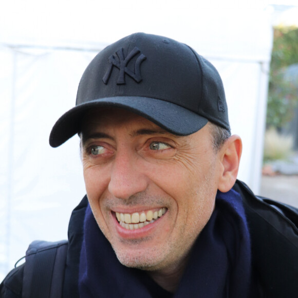 Gad Elmaleh - Arrivées des people sur l'enregistrement de l'émission "Vivement dimanche" au Pavillon Gabriel à Paris le 26 février 2020.26/02/2020 - Paris