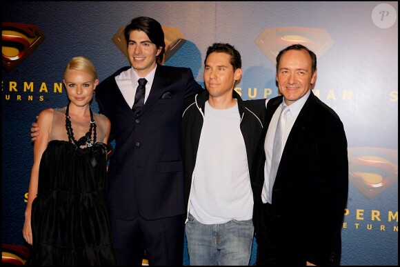 Kevin Spacey, Bryan Singer, Kate Bosworth et Brandon Routh à la première de Superman Returns, à Paris, le 10 juillet 2006