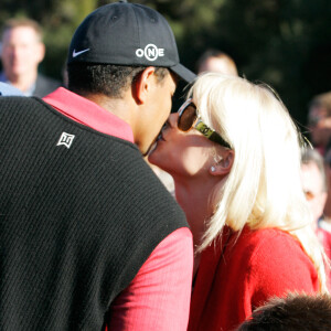 Tiger Woods et Elin Nordegren le 16 décembre 2007 à Thousand Oaks, Californie.