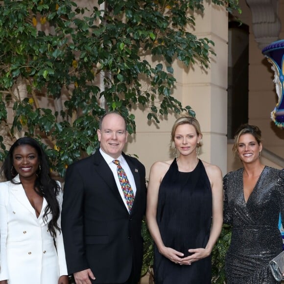 Le prince Albert II et la princesse Charlene de Monaco avec Jeremy Sisto, Noel Ebonee, Missy Peregrym et Zeeko Zaki de la série FBI lors du cocktail du 59e Festival de Télévision de Monte-Carlo au palais princier à Monaco le 16 juin 2019. © Olivier Huitel/Pool Organisation FTV/Bestimage