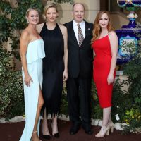 Charlene de Monaco chic face à Jessica Alba et Sharon Case au palais princier