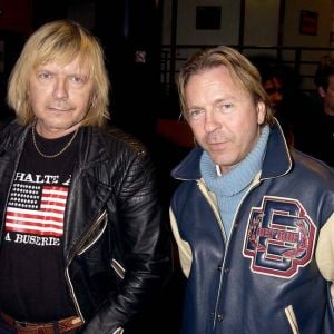 Renaud et son frère Thierry Séchan à Paris, le 18 février 2003.