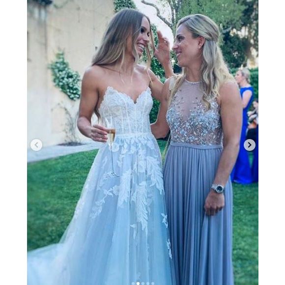 La joueuse de tennis Angelique Kerber a publié des photos du mariage de Caroline Wozniacki et David Lee célébré en Toscane le 15 juin 2019.
