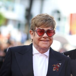 Elton John (Lunettes Gucci) - Montée des marches du film "Rocketman" lors du 72ème Festival International du Film de Cannes. Le 16 mai 2019 © Jacovides-Moreau / Bestimage