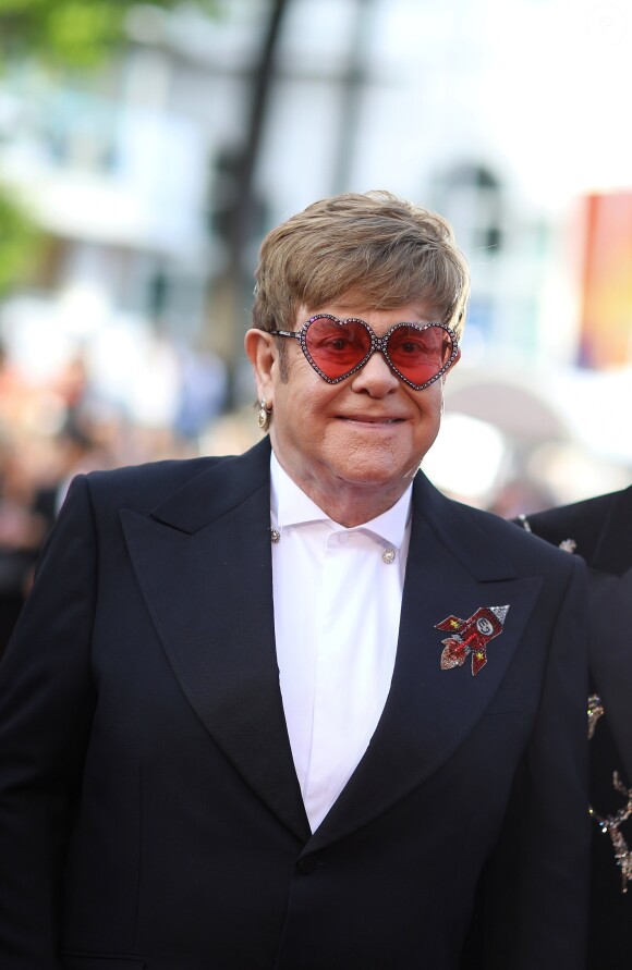 Elton John (Lunettes Gucci) - Montée des marches du film "Rocketman" lors du 72ème Festival International du Film de Cannes. Le 16 mai 2019 © Jacovides-Moreau / Bestimage
