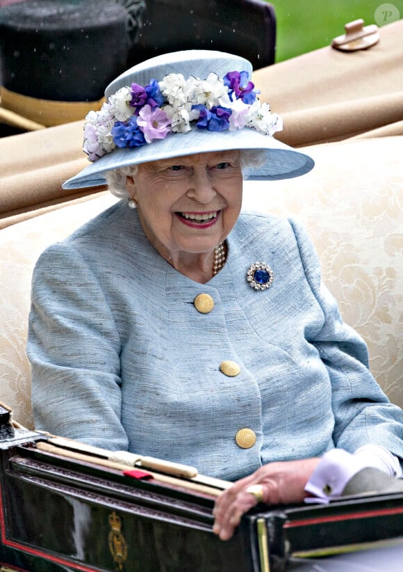 La reine Elisabeth II d'Angleterre - La famille royale lors des courses d'Ascot 2019 le 19 juin 2019.
