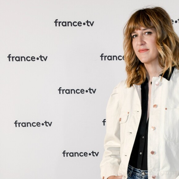 Daphné Burki au photocall de la conférence de presse de France 2 au théâtre Marigny à Paris le 18 juin 2019 © Coadic Guirec / Bestimage