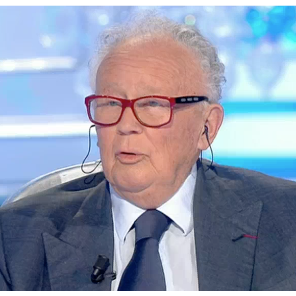 Philippe Bouvard tacle Laurent Ruquier dans "Salut les Terriens !" sur C8. Le 28 octobre 2017.
Capture d'écran C8