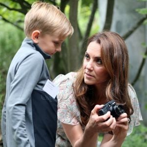 Kate Catherine Middleton, duchesse de Cambridge, participe à un atelier en partenariat avec l'association "Action for Children" à la Royal Photographic Society à Londres. Le 25 juin 2019