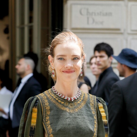 Natalia Vodianova arrive à l'atelier de Christian Dior, au 30, Avenue Montaigne, pour assister au défilé Christian Dior, collection Haute Couture automne-hiver 2019-2020. Paris, le 1er juillet 2019. © Christophe Clovis / Veeren Ramsamy / Bestimage