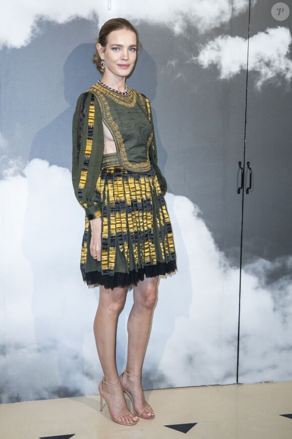 Natalia Vodianova assiste au défilé de mode Haute-Couture automne-hiver 2019/2020 "Christian Dior" à Paris. Le 1er juillet 2019.
