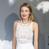Camille Rowe assiste au défilé de mode Haute-Couture automne-hiver 2019/2020 "Christian Dior" à Paris. Le 1er juillet 2019.