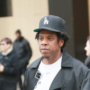 Exclusif - Jay-Z à la sortie de ses bureaux à New York, le 30 avril 2019.