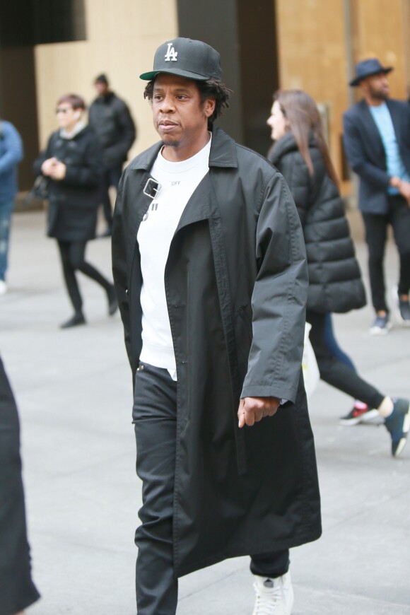 Exclusif - Jay-Z à la sortie de ses bureaux à New York, le 30 avril 2019.