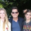 Charlie Sheen : Rare photo de ses filles Sam et Lola, elles ont bien grandi !