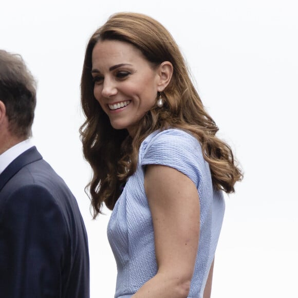 Le prince William, duc de Cambridge, et Catherine (Kate) Middleton, duchesse de Cambridge, arrivent au tournoi de Wimbledon pour assister à la finale homme "Novak Djokovic - Roger Federer" à Londres, le 14 juillet 2019