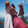 Laeticia Hallyday, Sandra Sisley et  Liliane Jossua en robes dos nu lors de vacances à Saint-Barthélemy le 16 juillet 2019.  