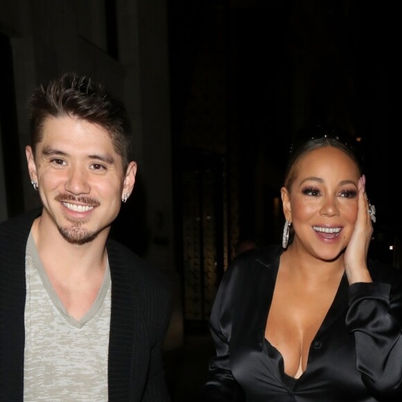 Mariah Carey et son compagnon Bryan Tanaka rejoignent leur hôtel après le concert de la chanteuse au Royal Albert Hall à Londres, le 25 mai 2019.