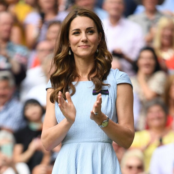 Finale homme du tournoi de Wimbledon "Novak Djokovic - Roger Federer (7/6 - 1/6 - 7/6 - 4/6 - 13/12)" à Londres. Catherine (Kate) Middleton, duchesse de Cambridge, est venue remettre les trophées aux joueurs. Londres, le 14 juillet 2019.