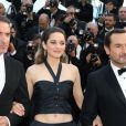 Marion Cotillard, Jean Dujardin et Gilles Lellouche à la première du film "La belle époque" lors du 72ème Festival International du Film de Cannes, France, le 20 mai 2019. © Denis Guignebourg/Bestimage