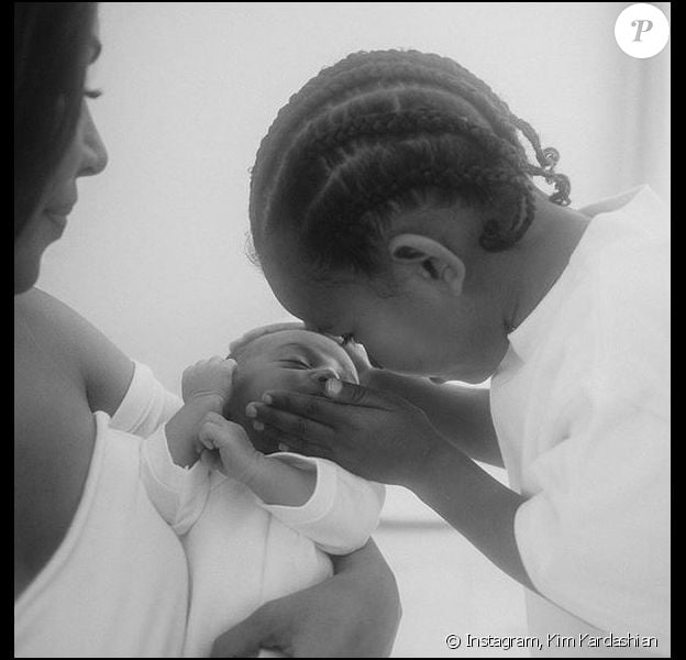 Kim Kardashian et ses enfants Saint et Psalm West. Juin 2019.