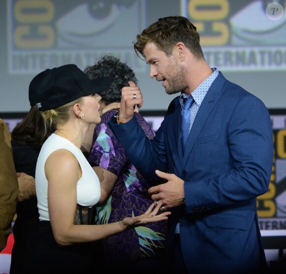 Scarlett Johansson and Chris Hemsworth - "Marvel Studios" - 3ème jour - Comic-Con International 2019 au "San Diego Convention Center" à San Diego, le 20 juillet 2019.