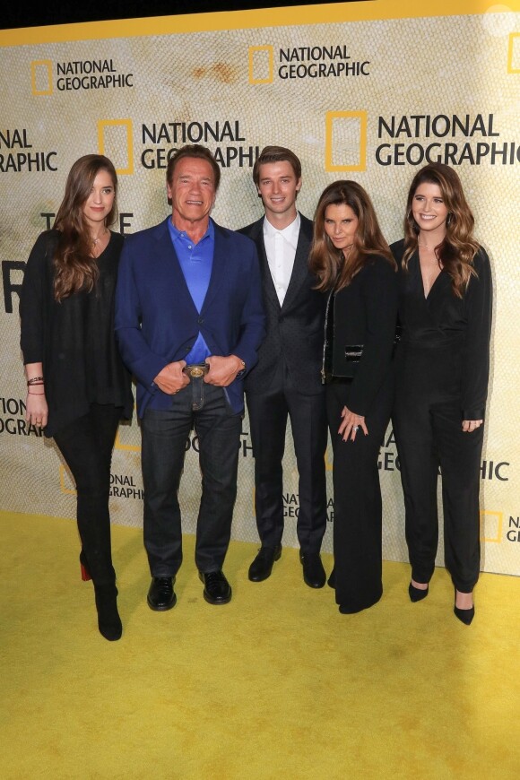 Maria Shriver et Arnold Schwarzenegger avec leurs enfants Katherine, Christina et Patrick Schwarzenegger à la soirée de présentation de la série "The Long Road Home" à Los Angeles, le 31 octobre 2017