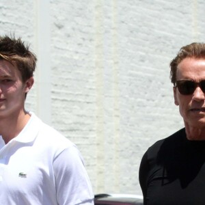 Arnold Schwarzenegger et son fils Patrick à Los Angeles en 2011.